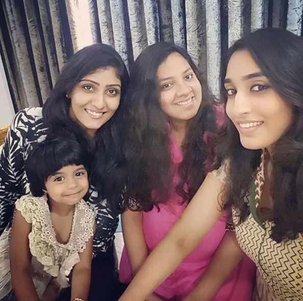 Allari Naresh Wife Virupa Unseen Photos