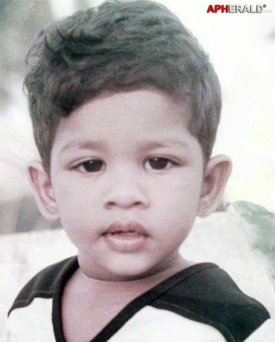 Allu Arjun Childhood Unseen Pics