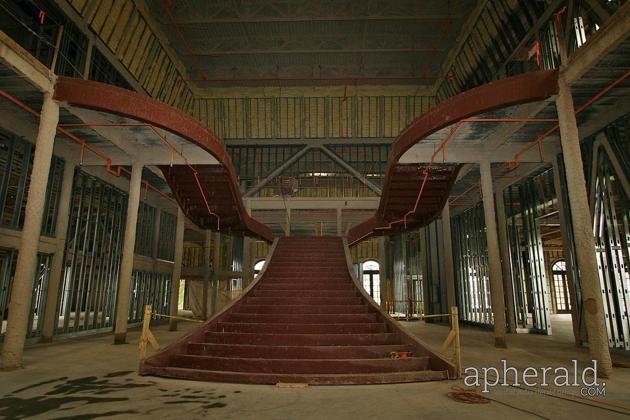 America s biggest house Photos