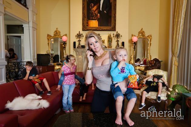 America s biggest house Photos