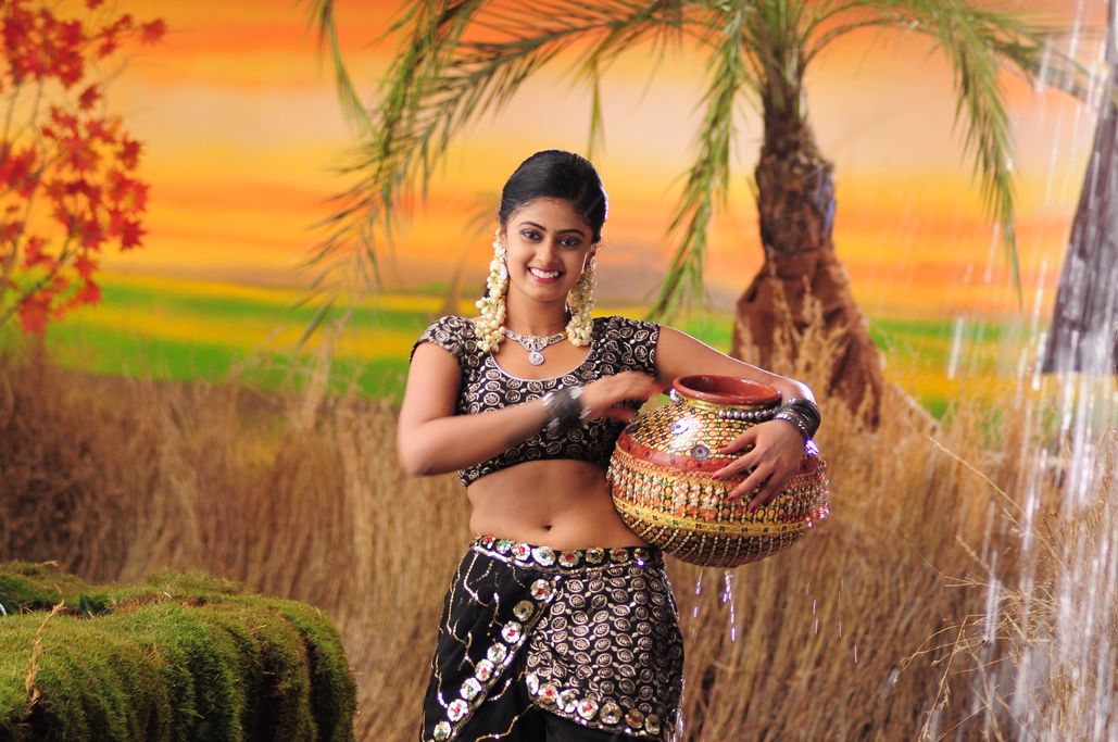 Anaganaga Oka Chitram Movie Photos