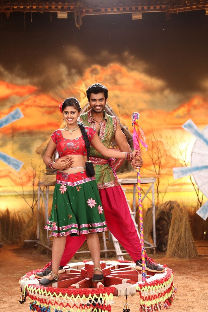 Anaganaga Oka Chitram Movie Photos