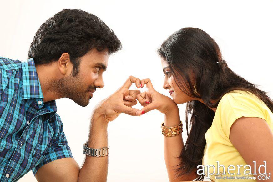 Anaganaga Oka Chitram Stills