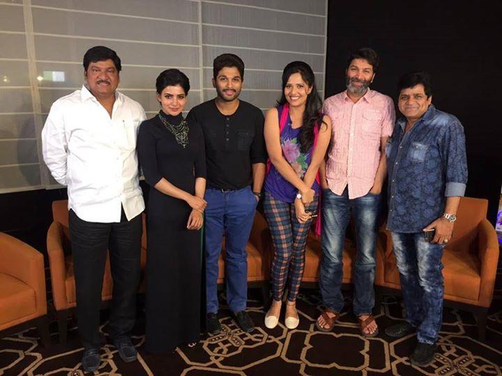 Anasuya Selfies with Celebrities Photos