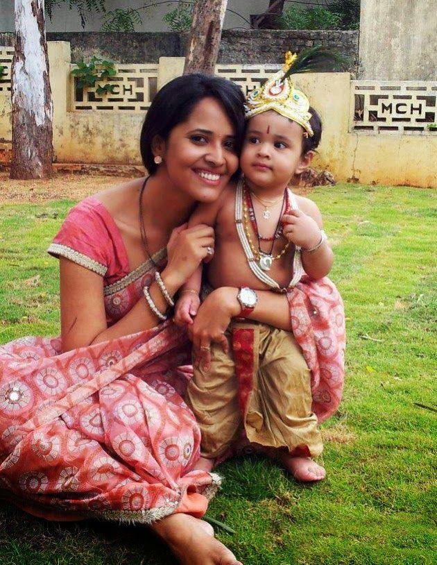 Anchor Anasuya Family Pics