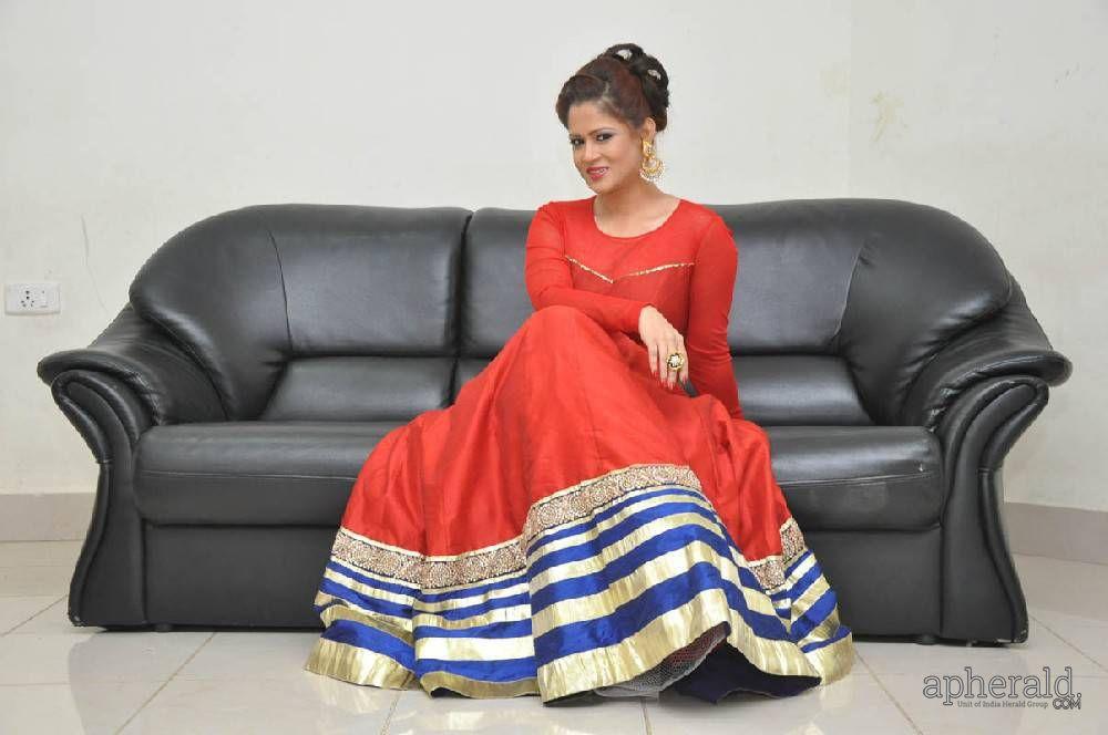 Anchor Shilpa Chakravarthy Images