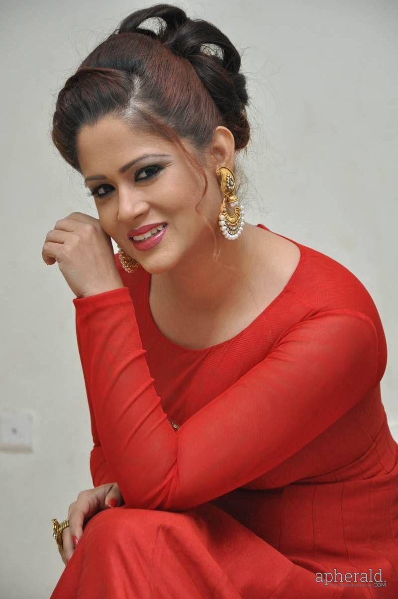 Anchor Shilpa Chakravarthy Images