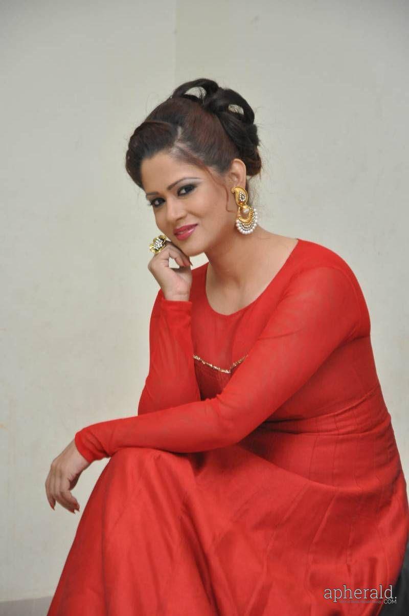 Anchor Shilpa Chakravarthy Images