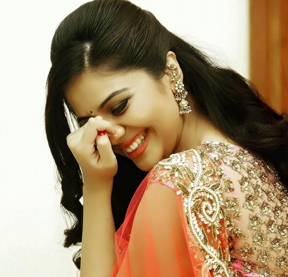 Anchor Sreemukhi Rare & Unseen Photos