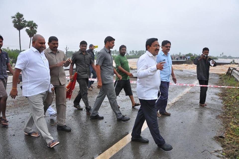 Andhra Ministers Visited The Flood Affected Area Photos