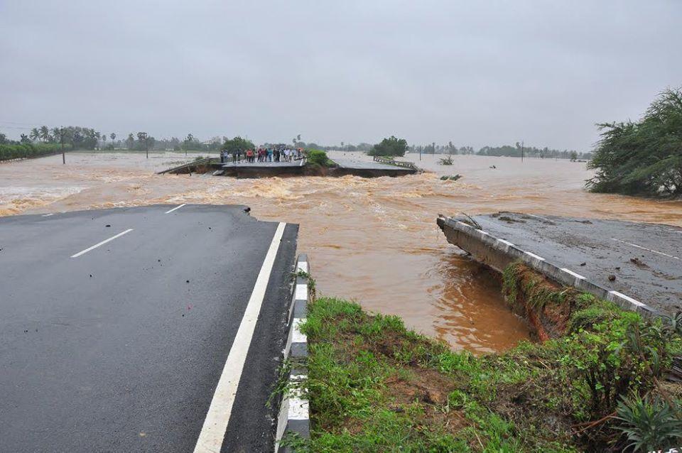 Andhra Ministers Visited The Flood Affected Area Photos