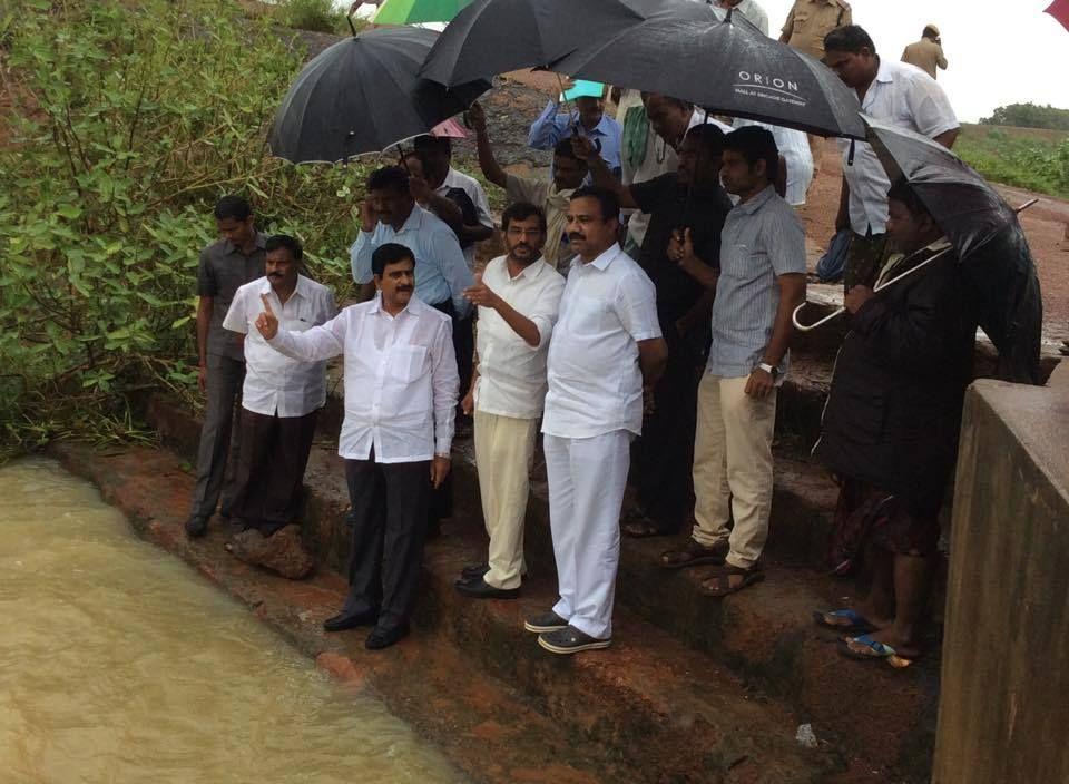 Andhra Ministers Visited The Flood Affected Area Photos