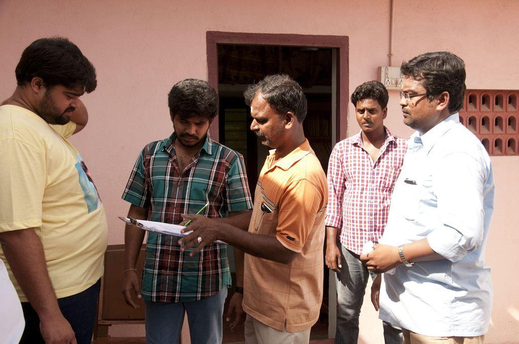 Antha 60 Natkal Movie Working Stills