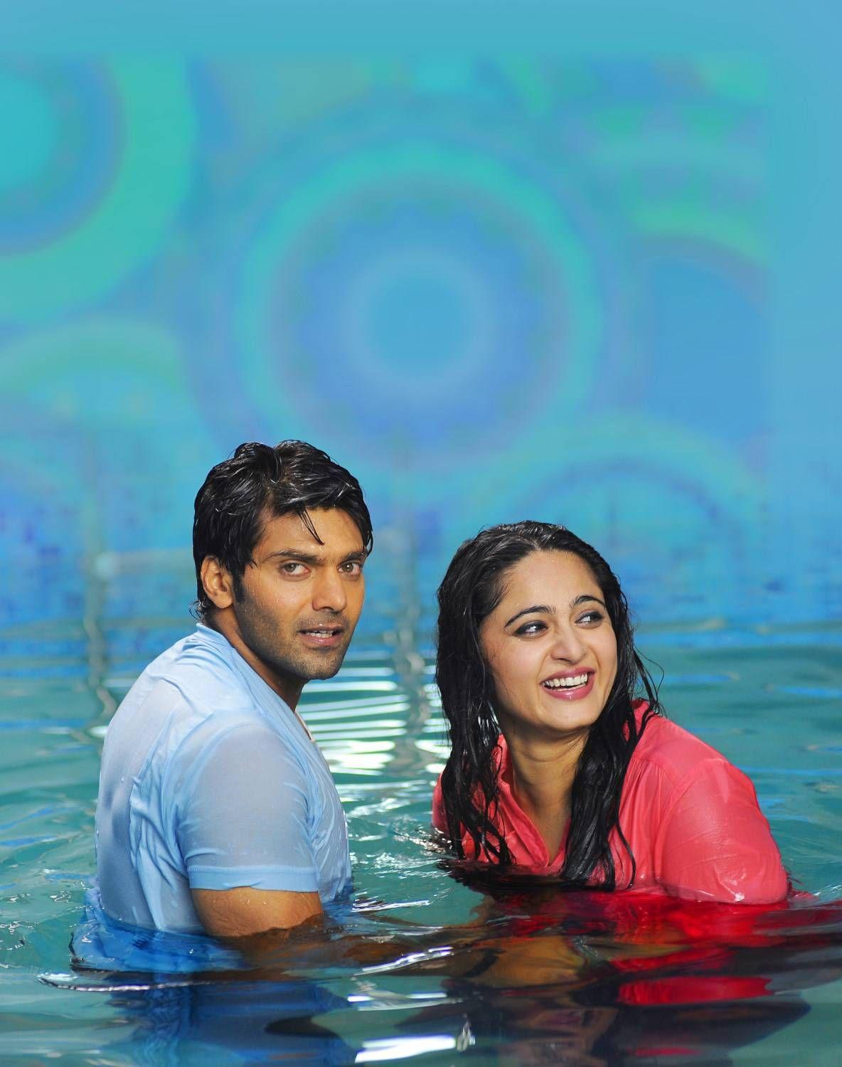 Anushka Size Zero Movie Stills