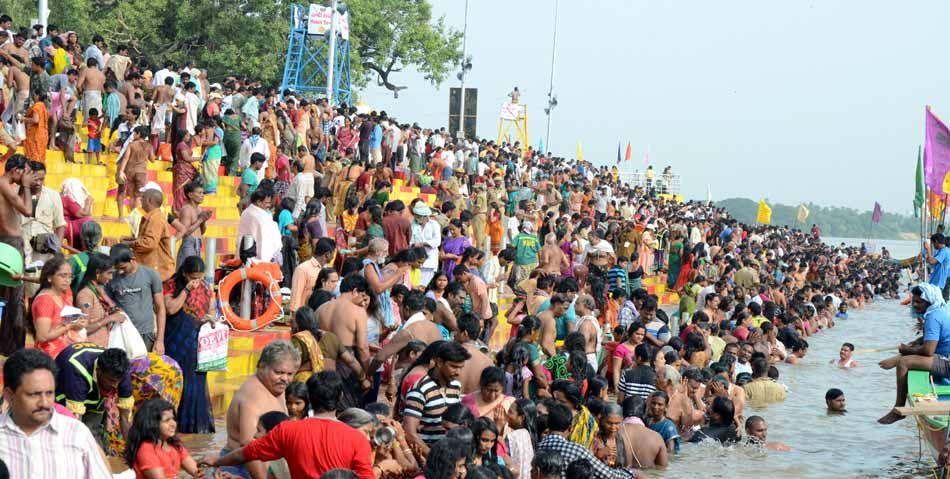 AP Godavari Maha Pushkaram Photos