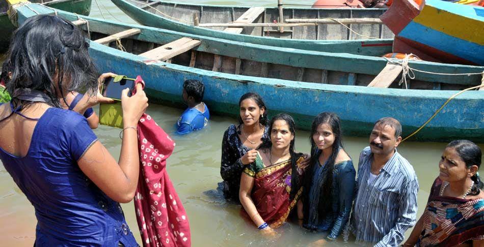 AP Godavari Maha Pushkaram Photos