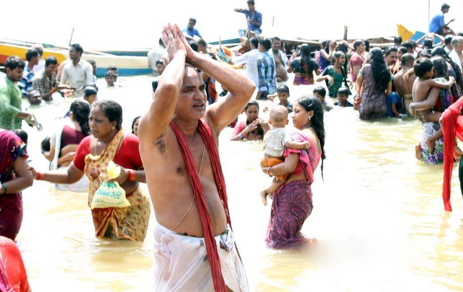 AP Godavari Maha Pushkaram Photos