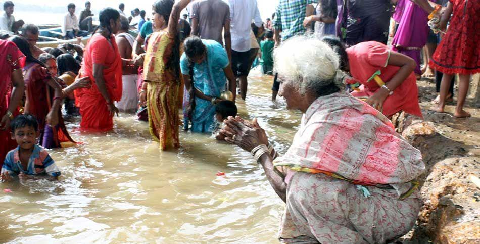 AP Godavari Maha Pushkaram Photos