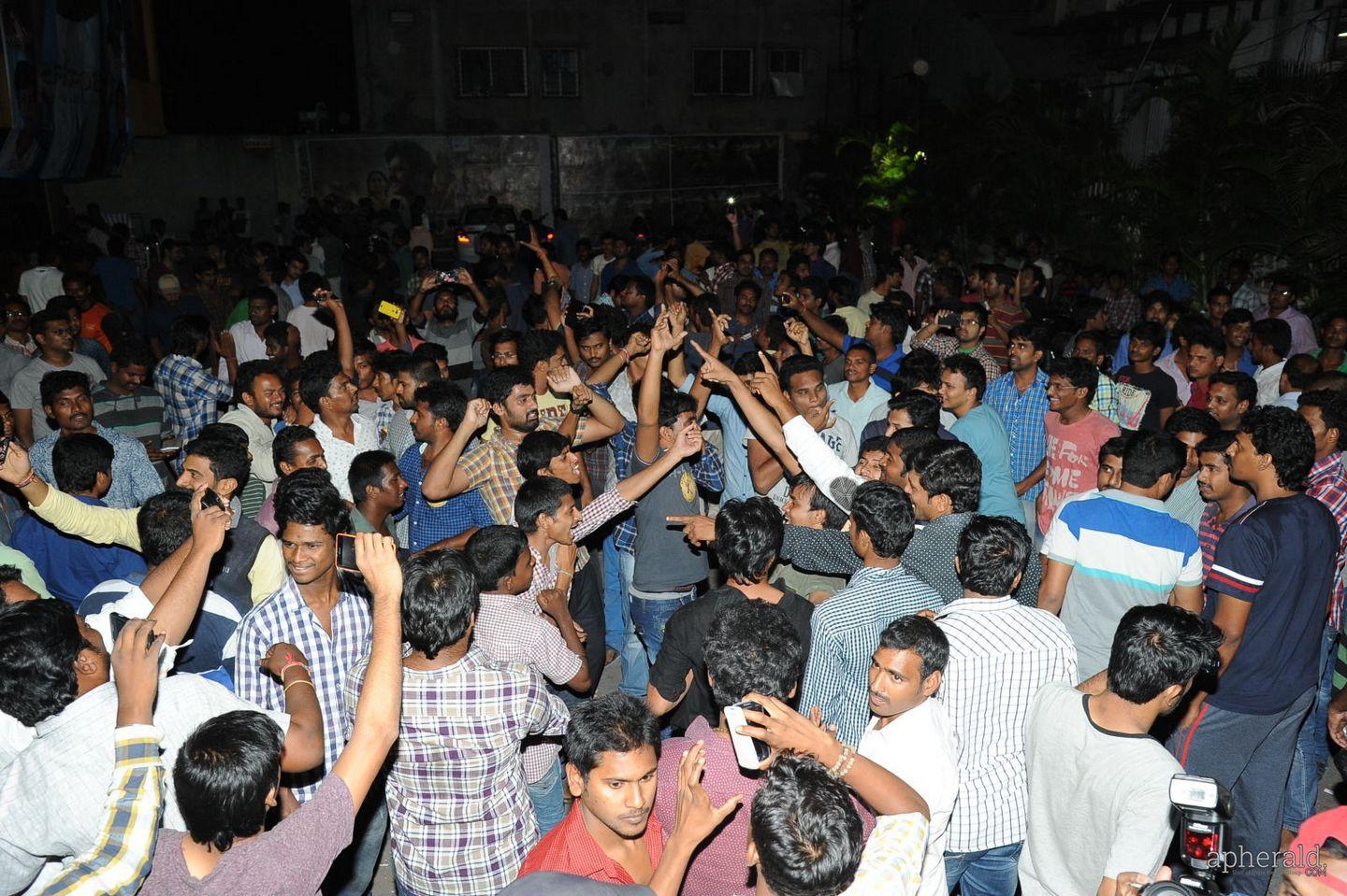 Baahubali Hangama In Sriramulu Theater