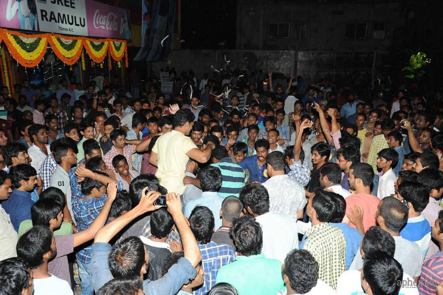 Baahubali Hangama In Sriramulu Theater