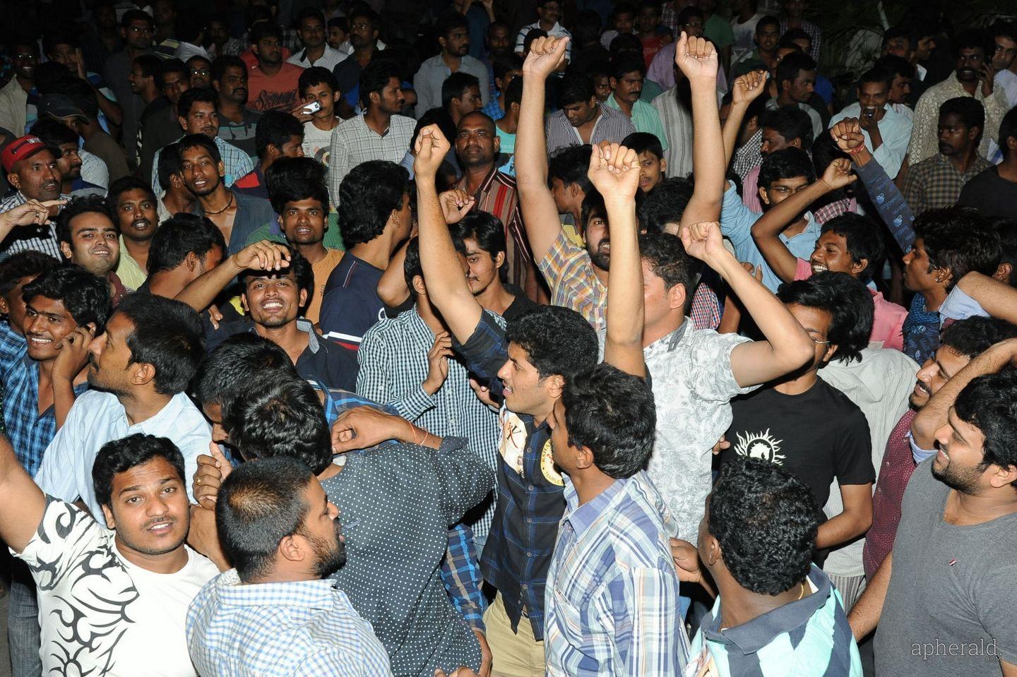 Baahubali Hangama In Sriramulu Theater