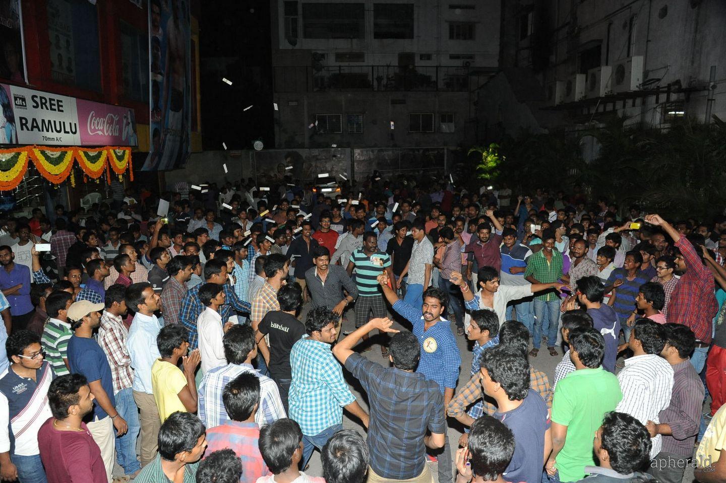 Baahubali Hangama In Sriramulu Theater