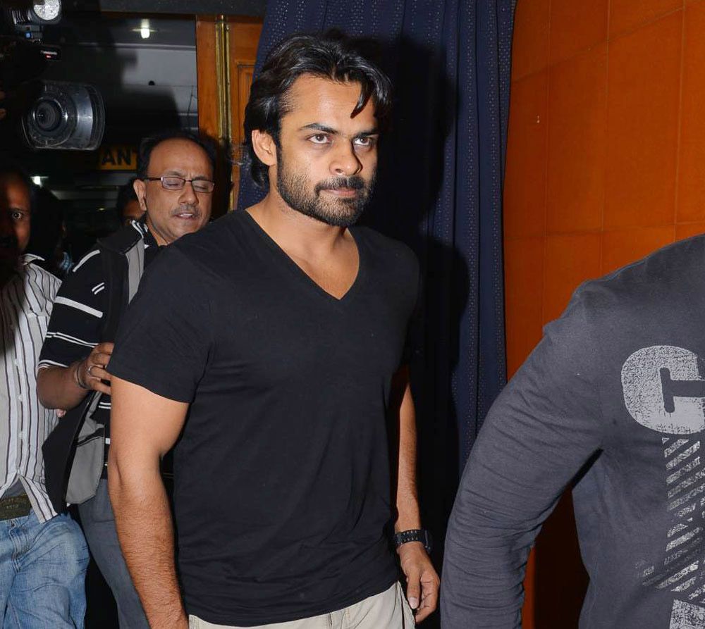 Baahubali Hangama in Sriramulu Theatre Photos