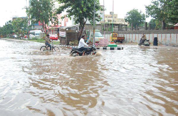 Heavy Rains at Hyderabad Photos