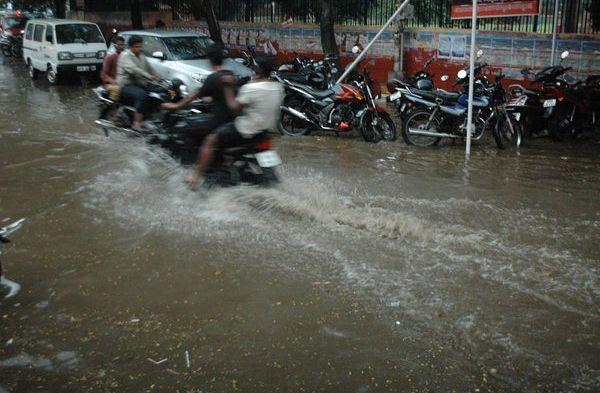 Heavy Rains at Hyderabad Photos