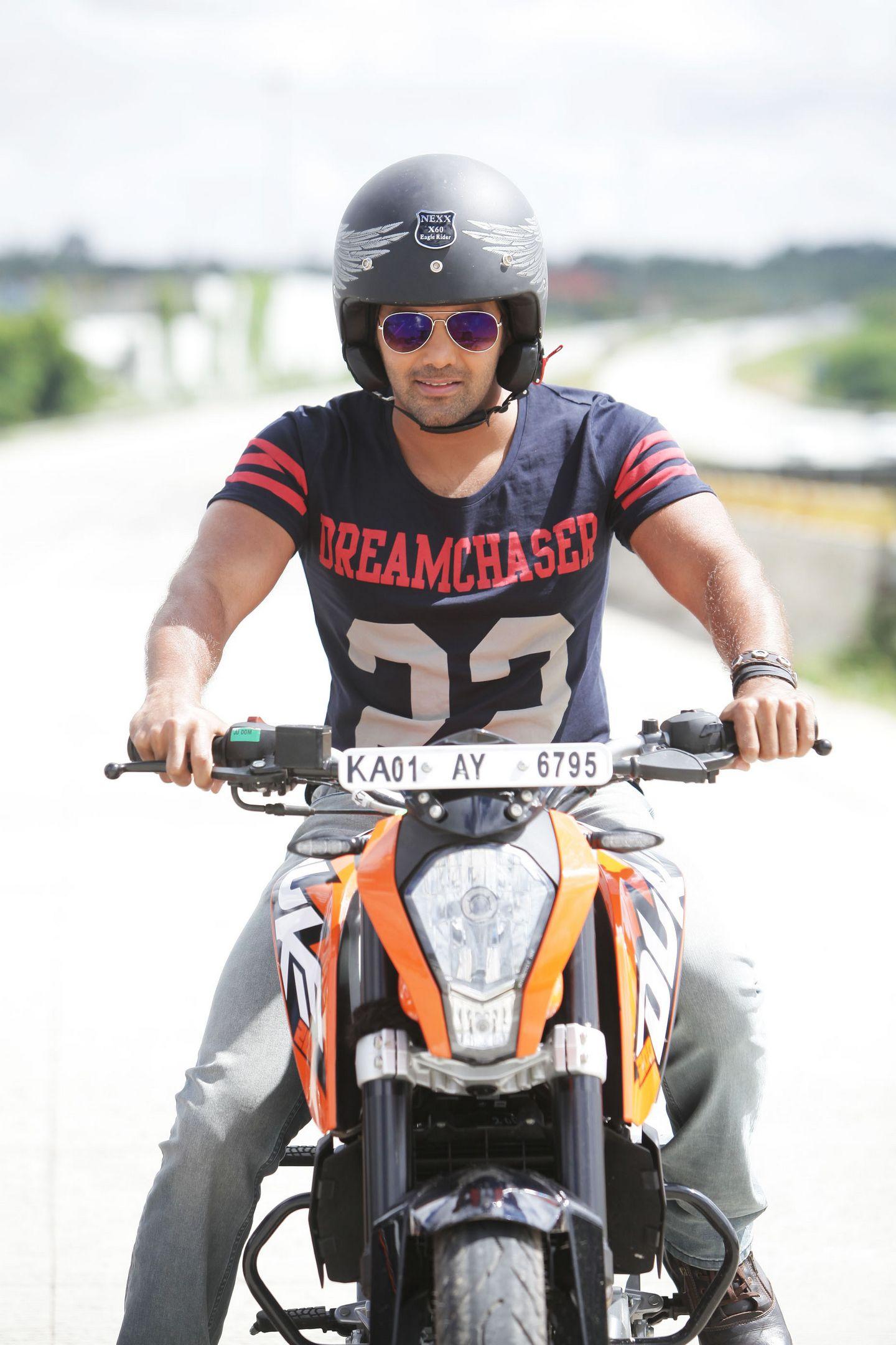 Bangalore Natkal Movie Stills