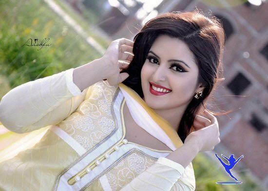 Bangladesh Actress Pori Moni Rare & Unseen Photos