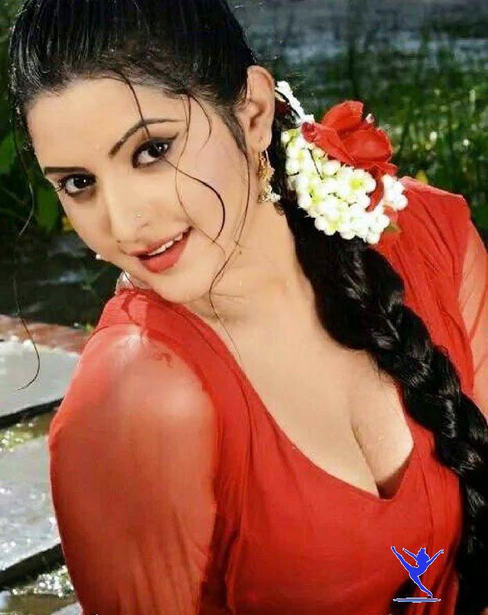 Bangladesh Actress Pori Moni Rare & Unseen Photos