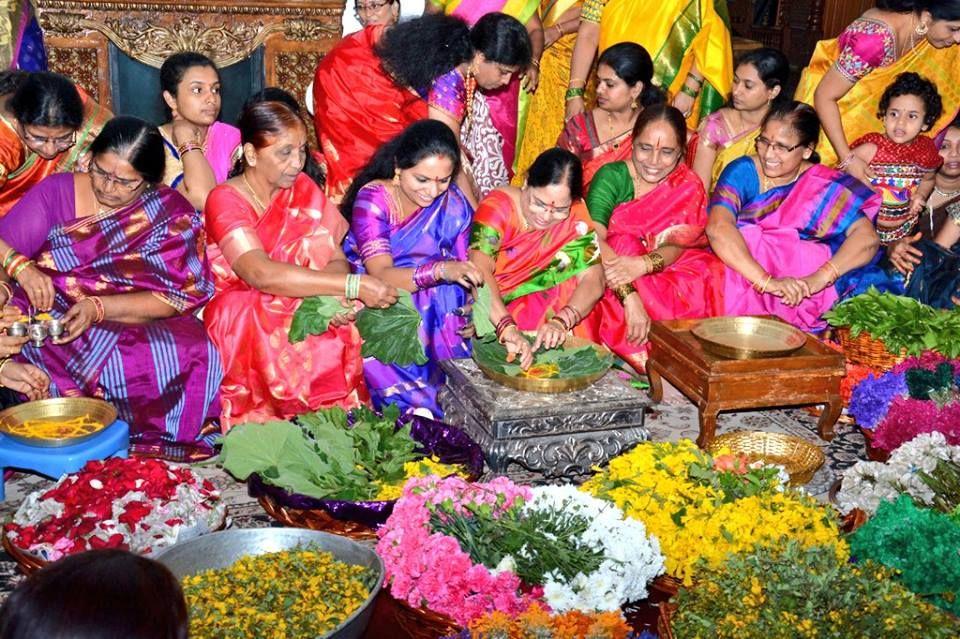 Bathukamma Celebrations at Tankbund Photos