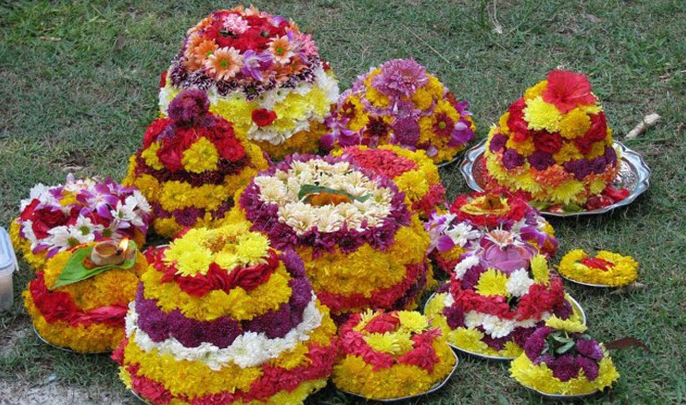 Bathukamma Celebrations at Tankbund Photos