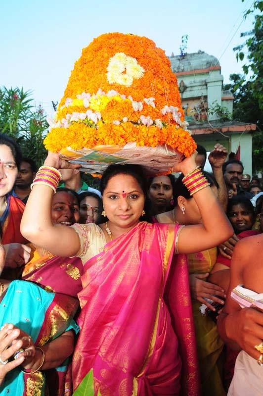 Bathukamma Celebrations at Tankbund Photos