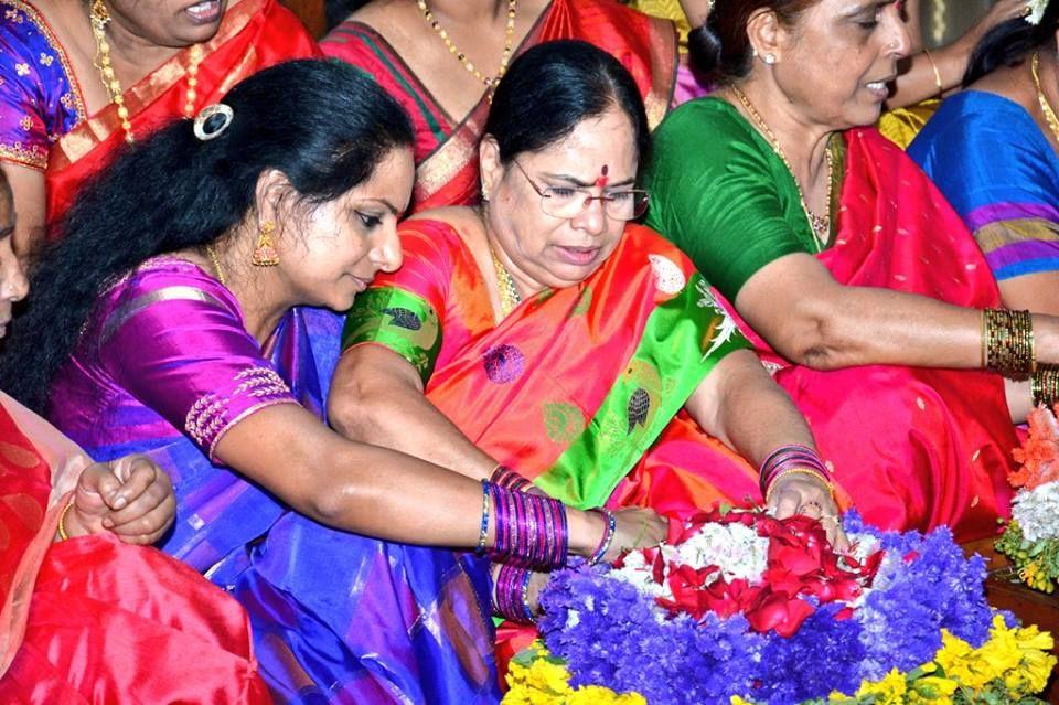 Bathukamma Celebrations at Tankbund Photos