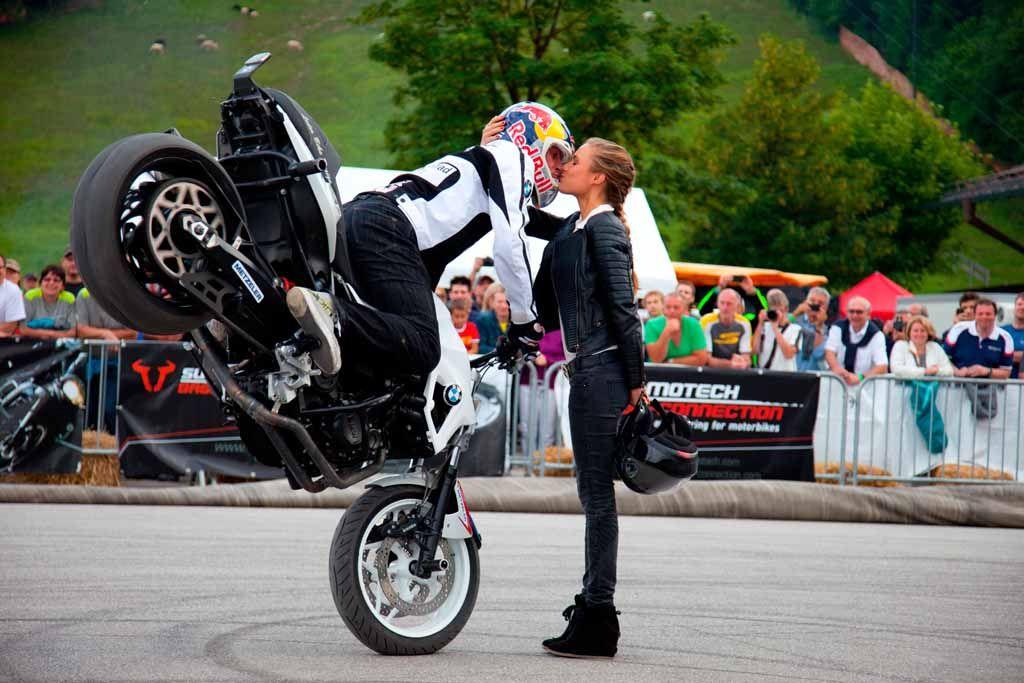 Bike Stunting Photos