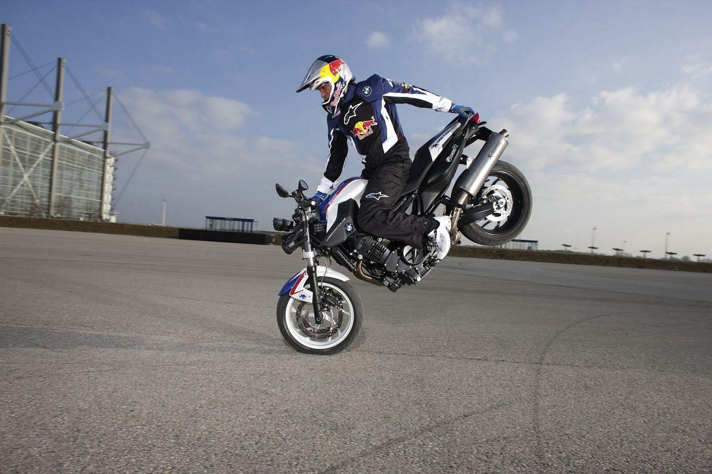 Bike Stunting Photos