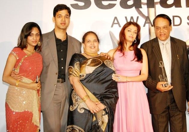 Bollywood Stars Family Unseen Pics