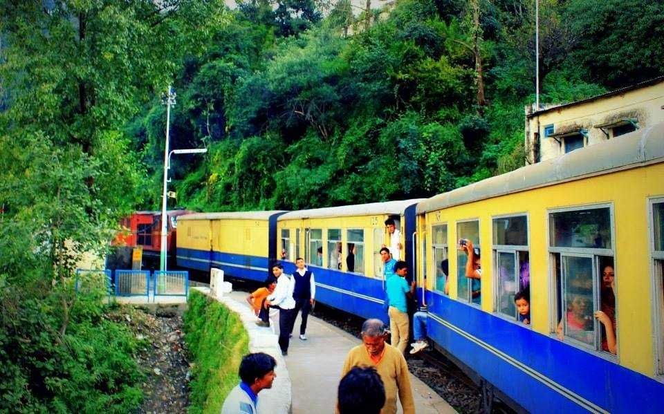 Breathtakingly Beautiful Train Routes unseened photos