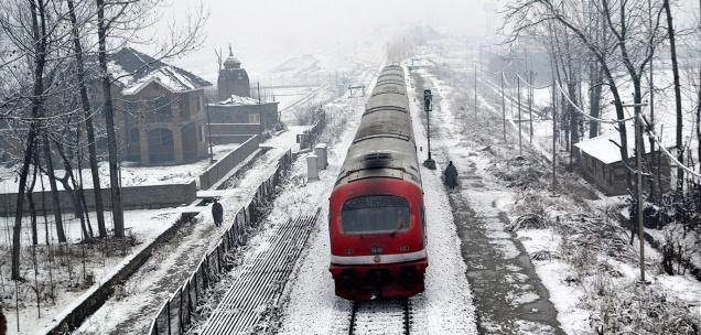 Breathtakingly Beautiful Train Routes unseened photos