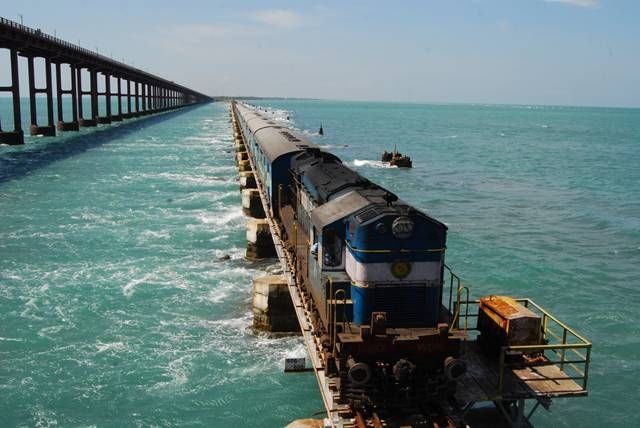 Breathtakingly Beautiful Train Routes unseened photos