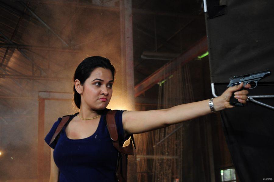 Bullet Rani Movie Images