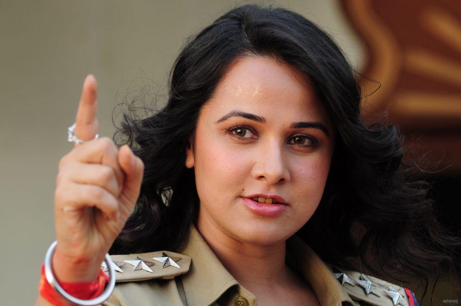 Bullet Rani Movie Images