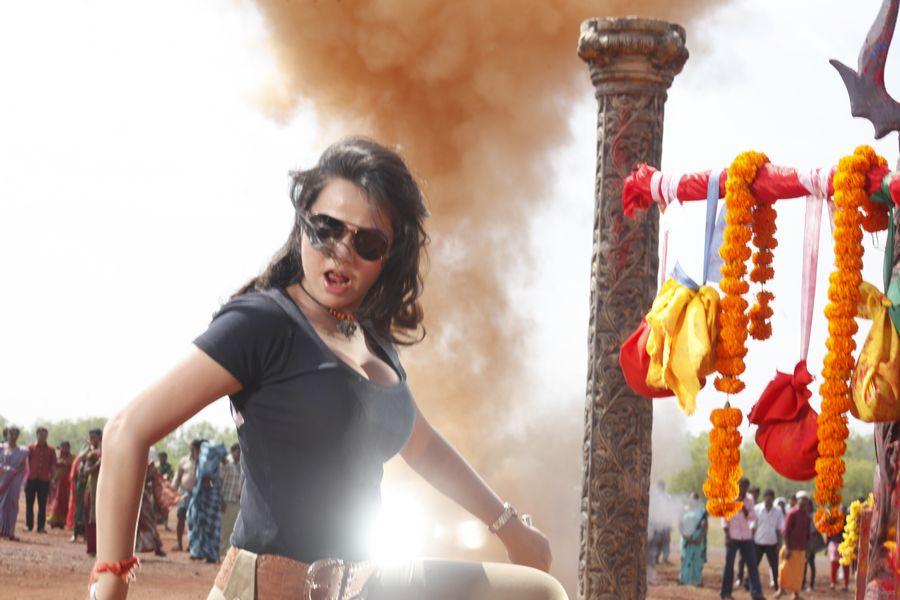 Bullet Rani Movie Images