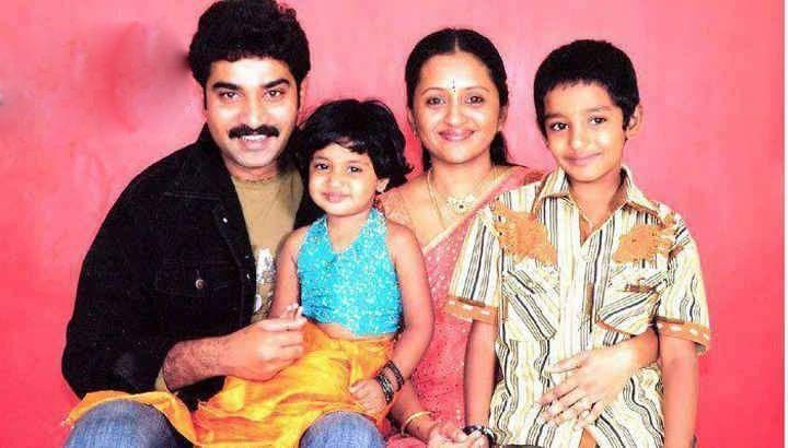 Celebrities with Family Members UNSEEN PHOTOS