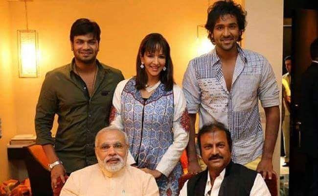 Celebrities with Family Members UNSEEN PHOTOS