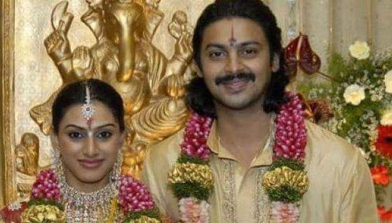 Celebrities with Family Members UNSEEN PHOTOS