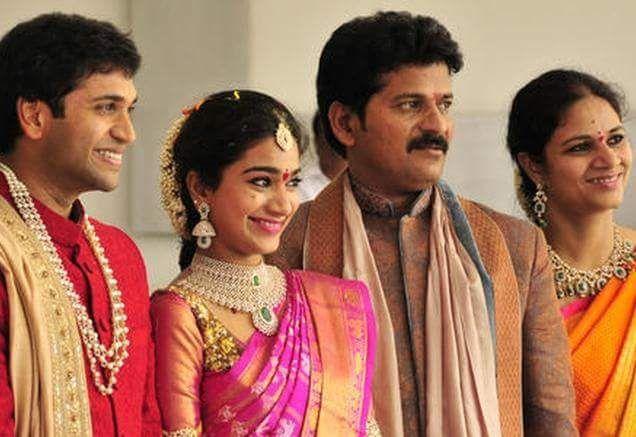 Celebrities with Family Members UNSEEN PHOTOS