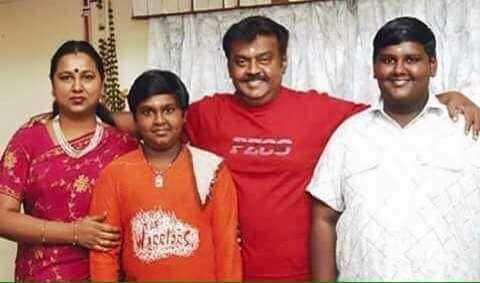 Celebrities with Family Members UNSEEN PHOTOS